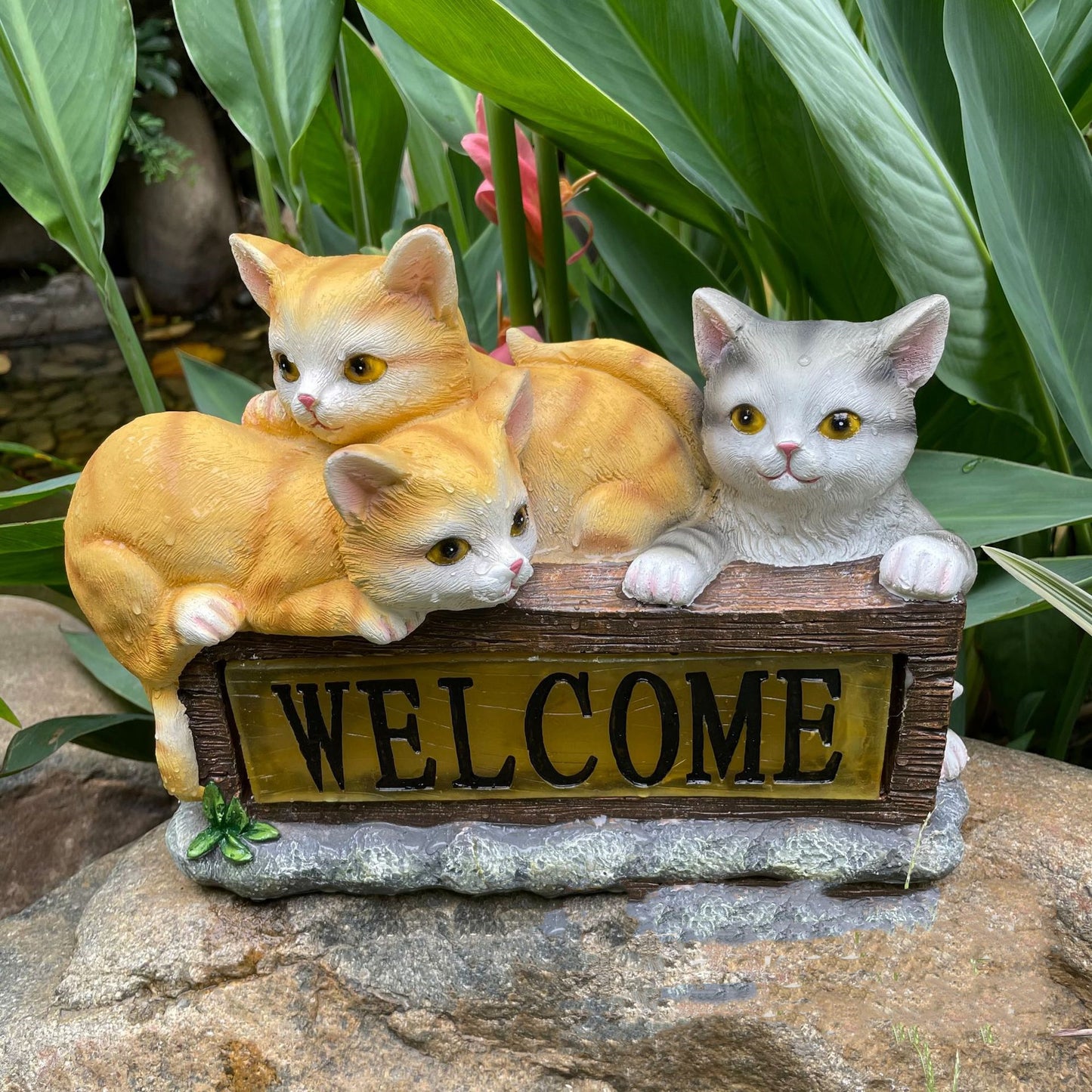 Cute Realistic Resin Animal Cat Solar Light Garden Decoration