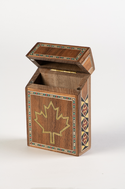 Woodbox made of high-quality wood with a Canadian maple leaf.